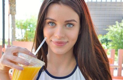 lana rhoades actualmente|Lana Rhoades, ex actriz porno, anuncia retorno erótico ahora en ...